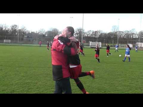 Eerste doelpunt Linsy tegen De Zweef.MTS