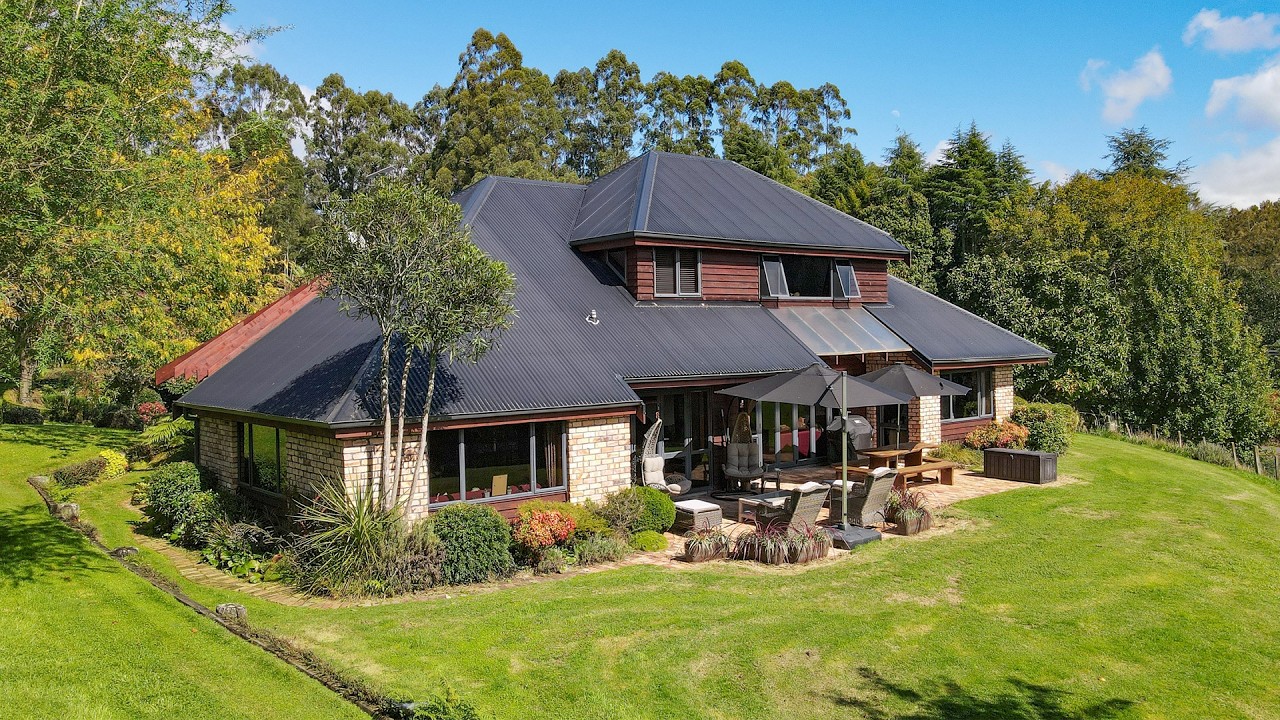 Country Charm With Equestrian Appeal