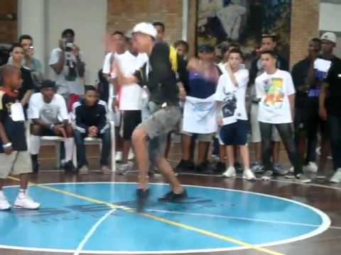 Grande final da Batalha do Passinho  Jackson melhor dançarino