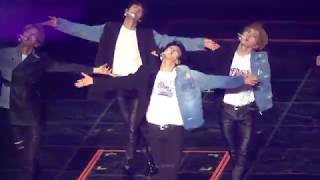 190309 SEVENTEEN IN CARATLAND MOONWALKER