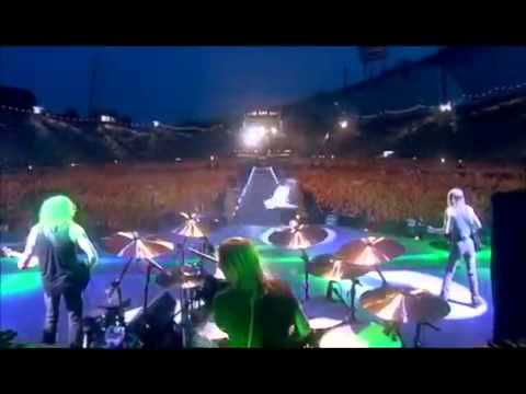 AC/DC Live @ Munich STIFF UPPER LIP 2001 Concert