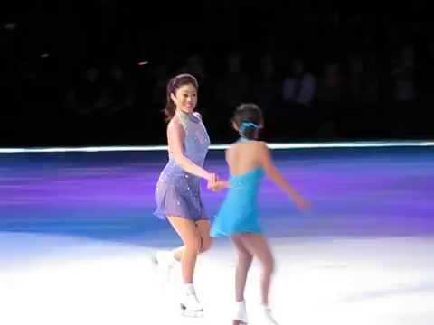 Golden Moment Hawaii - Kristi Yamaguchi and Daughter
