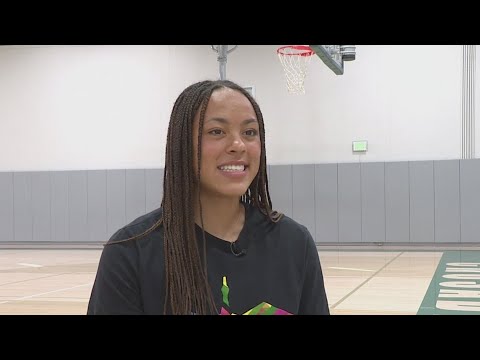 Oregon basketball player Sofia Bell achieves rare classroom feat