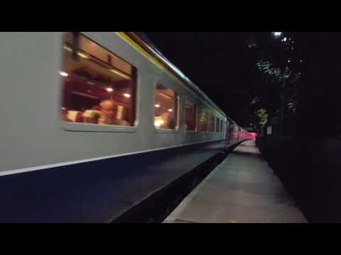 37606 + 37609 WITH 57309 on rear arrive and departs Reading West With CLAG