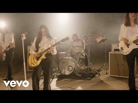 Kelsy Karter & The Heroines - Lightning in a Bottle (Performance Visual)