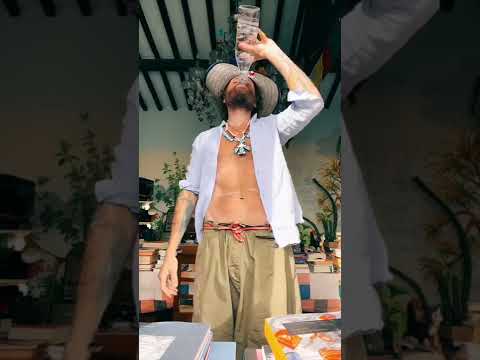 LA SVEGLIA DI JOVANOTTI 😅