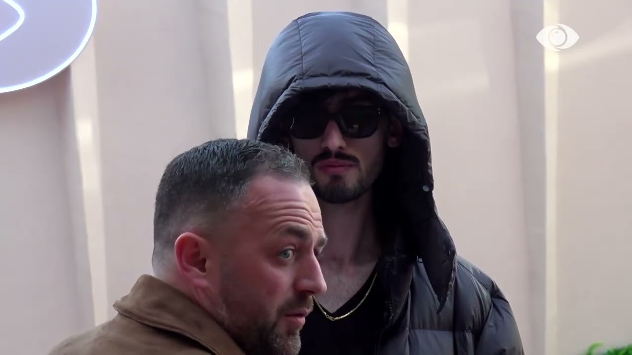 Mbaj distancë/ Debat mes Kristit dhe Senos: Trembesh shumë lehtë