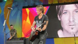 Keith Urban &quot;Break On Me&quot; (Jammin at Beginning) Live @ Good Morning America