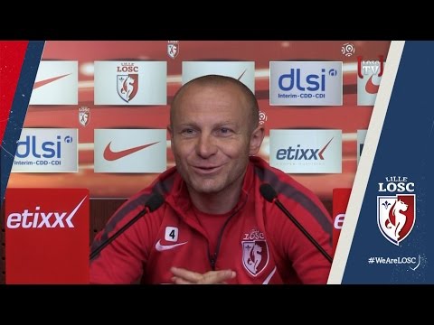 Que fait Florent Balmont en regardant Messi ?