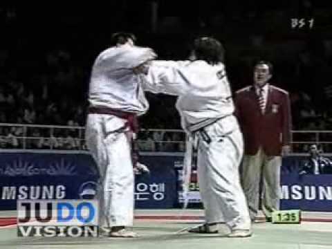 JUDO 2002 Asian Championships: Wen Tong 佟文 (CHN) - Maki Tsukada 塚田 真希 (JPN)