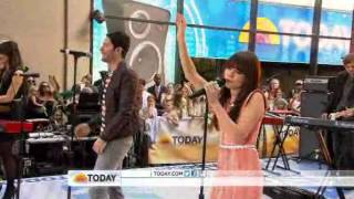 Owl City &amp; Carly Rae Jepsen performs &quot;Good Time&quot; on Today Show