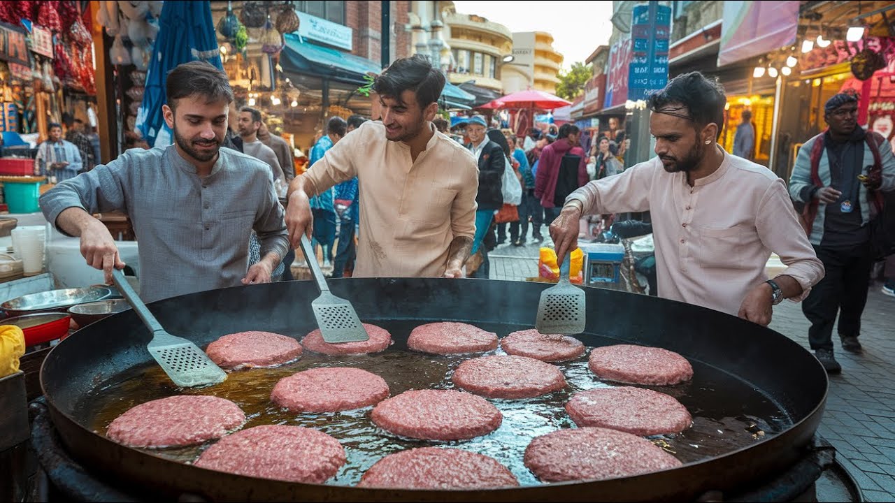 100/- Rs ROADSIDE DHABA FOOD 😍 PAKISTAN STREET FOOD TOUR - CHEAP PRICE GOLA KABAB | BEEF KABAB