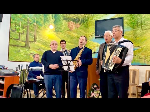 Curand Domnul Slavei va reveni/Sa cantam Maranata