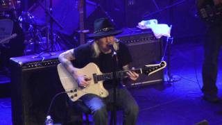 Johnny Winter LRBC 2010 &quot;She Likes To Boogie Real Low&quot;