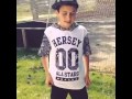 Mini gilli knokler hårdt 