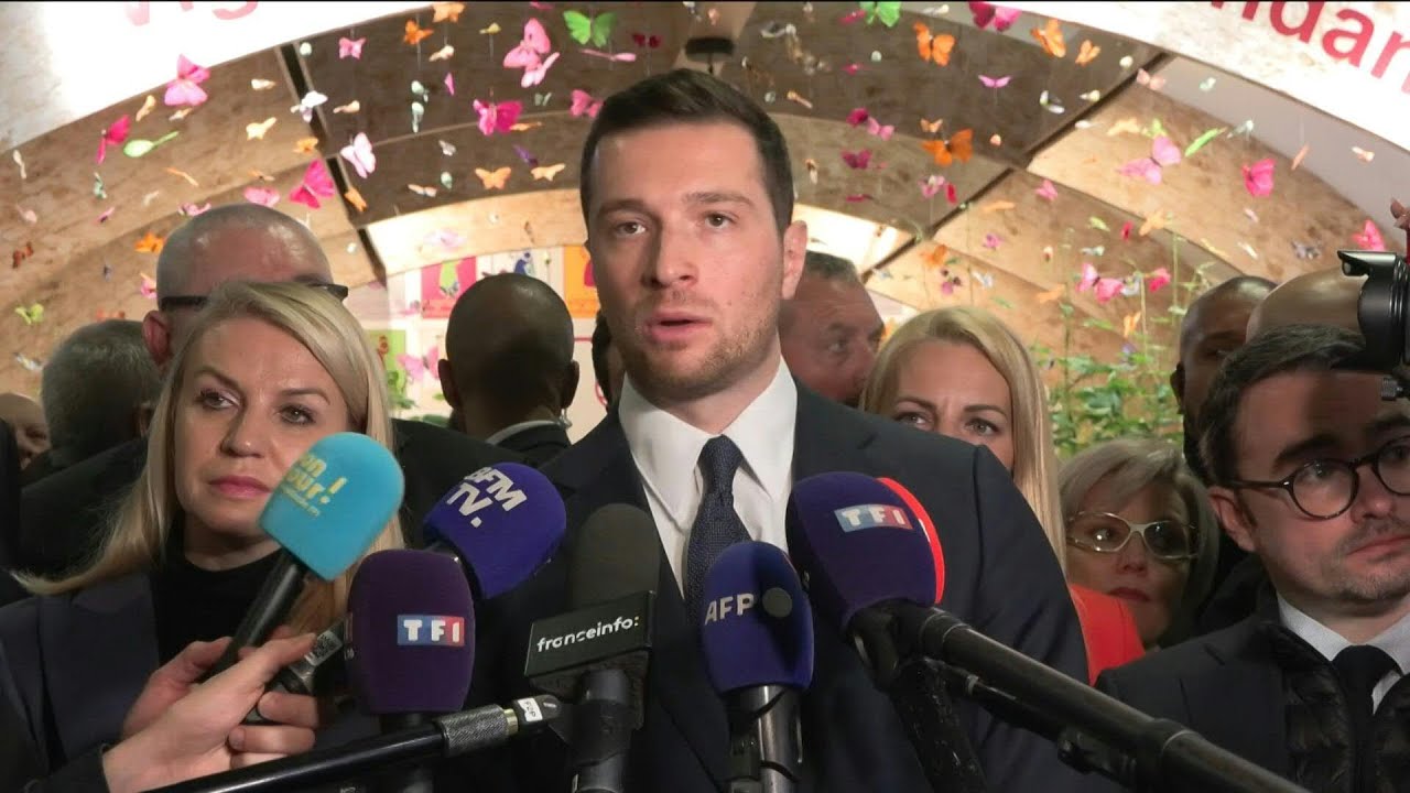 Attaque au couteau à Mulhouse: Retailleau doit "agir ou partir", estime Bardella | AFP Extrait