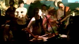 Woman Power! Chica Vas cover Yoko Ono