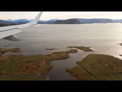 Desembarque no aeroporto AES Ålesund-Vigra, SAS SK 1892