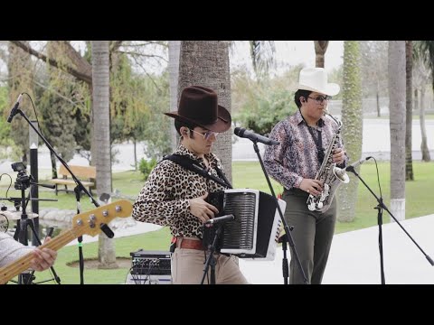 Los Ramones De Nuevo Leon - Corazón de Texas