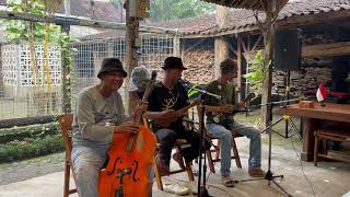Download lagu Iki Weke Sopo - Orkes Trio Chenglie | Keroncong Cover mp3 Download lagu Iki Weke Sopo - Orkes Trio Chenglie | Keroncong Cover mp3