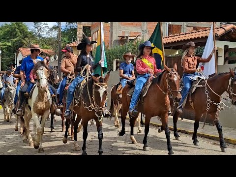 Um trecho de perto da 6° Cavalgada Resgatando Tradições Em Marmelópolis
