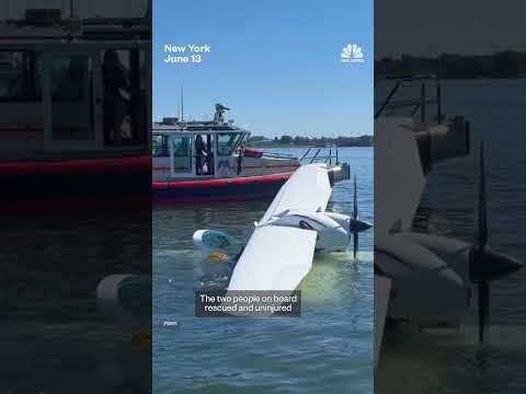 Seaplane crashes in New York's East River