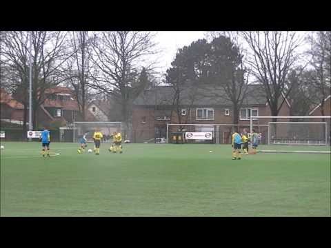 Yaya met zijn Roda Koempeltjes winnen nipt van VVV O10.