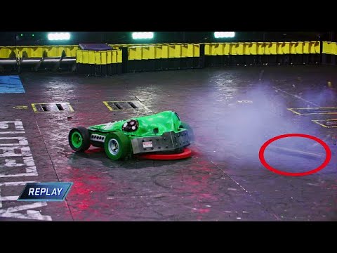 Ribbot vs Double Jeopardy - Jeopardy taking of the roof of Ribbot - Battlebots champions 2022