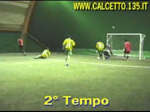 17/4/9 futsal highlights  : gol,azioni,parate ,falli ecc ecc