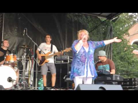 Věra Špinarová - Kouzlo bílejch čar - Velký Týnec 26.7.2014