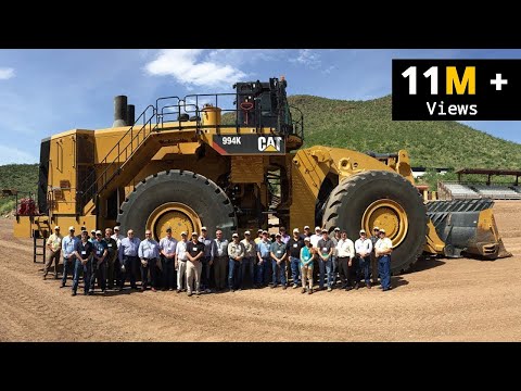 Powerful Caterpillar wheel loader