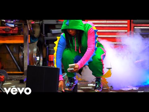 MACKA DIAMOND - MONEY MONEY (Official Music Video)