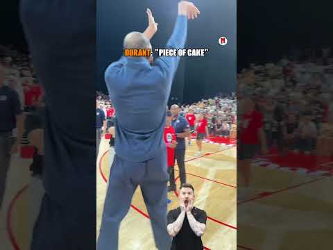 Durant takes on the challenge and nails a 3-pointer. Curry's face says it all 🤩🏀 #NBA #USA #Olympics