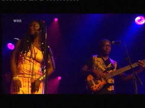 Lokua Kanza - Famille - Leverkusener Jazztage 2010