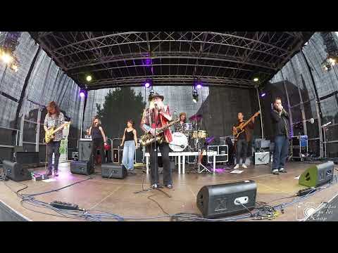 livin blues & Bluezettes