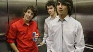 Jonas Brothers Kung Fu Grip (Full) w. Lyrics