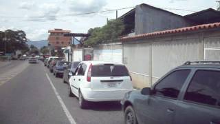 preview picture of video 'Colas Por Gasolina en El Tocuyo'