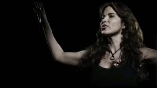 Gloria Trevi - El favor de La Soledad (Letra) &amp; English lyrics