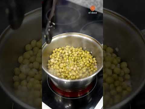 Sopita calentita de arvejas, panceta y cebolla 🫕 #Cocina #Receta #Recetas #Sopa