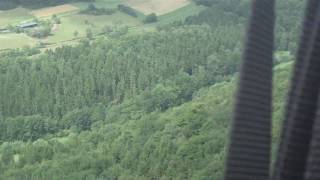 preview picture of video 'Gleitschirmfliegen am Treisberg - Taunus / 27 Juli 2010'