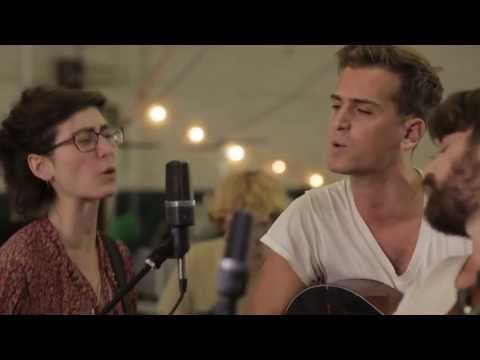 Spirit Family Reunion - Put Your Hands Together When You Spin The Wheel (Live)