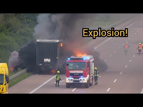 Explosion bei LKW-Anhänger Brand auf der A9 bei Thurland - Reifen Explodiert & der Anhänger brennt!