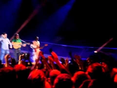 Macaco & Estopa - Con La Mano Levanta Premios 40 Principales 2010