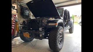 How to Remove the Grille From a 2020 Jeep Gladiator JT