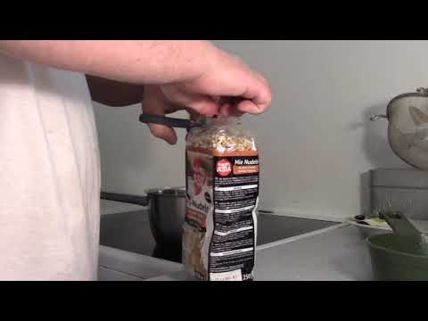 MongoTV_2835 - Mongo Madskole - HØNSEBOUILLONSUPPE Med Nudler og Løg