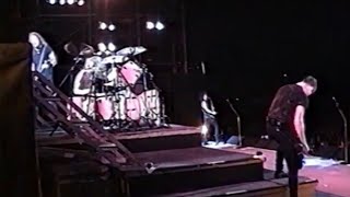 Download lagu Metallica - (Bangkok, Thailand - April 15, 1993) [Crew Shot] mp3
