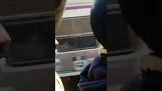 Download lagu mumbai me train ka saffer mp3