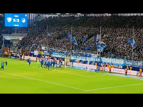 Stimmung 🔥🔥🔥 nach 5:2 gegen Hoffenheim vor der Ostkurve! I Seitenblick