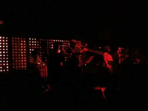 Mojo Club feat. Gizelle Smith & The Mighty Mocambos im Gruenspan Silvester 2009