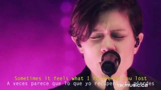 Tegan and Sara - I&#39;m Not Your Hero Live (Subtitulado Ingles - Español)
